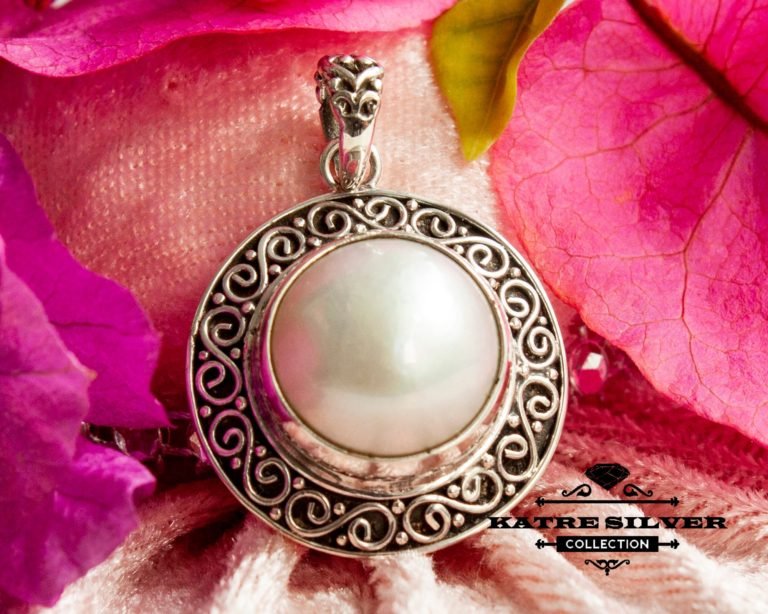 Bali Pearl Pendant, Bali Silver Pendant, Decorative Pendant, Bali Silver, Mother of Pearl, Pearl Pendant, Pearl Jewelry, Handmade Pendant