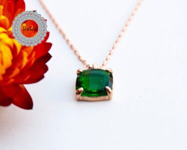 Emerald Quartz Necklace | Emerald Necklace | Emerald | Quartz Necklace | Gemstone Necklace | Necklace | Quartz | Gift For Her - Image 3