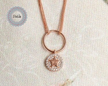 round star necklace
