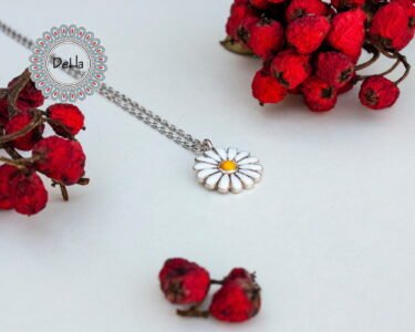 Elegant White Daisy Necklace 925 Sterling Silver – Flower Pendant, Dainty Minimal Jewelry Gift for Her - Image 3