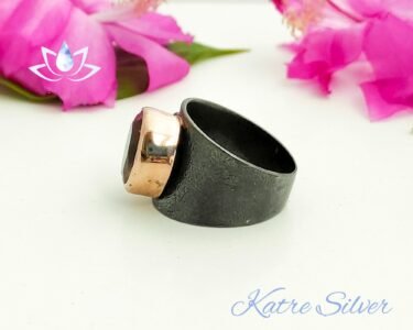 Diaspore Ring – Elegant Color Changing Black Rhodium Rose Gold Designer Ring - Image 7