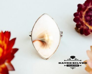 Ceramic Feather Ring, Statement Ceramic Ring, Handmade White Ring, Unique Statement Ring, Artistic Jewelry for Women - Image 4