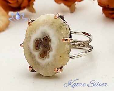 Solar Quartz Ring – Elegant Raw Gemstone Handmade Unique Shape Ring for Women - Image 4
