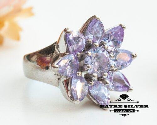Purple Flower Ring, Purple Stone Ring, Floral Ring, Purple Ring, Flower Ring, Statement Ring, Amethyst Ring, Purple Flower, Vintage Ring