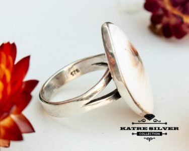 Ceramic Feather Ring, Statement Ceramic Ring, Handmade White Ring, Unique Statement Ring, Artistic Jewelry for Women - Image 6