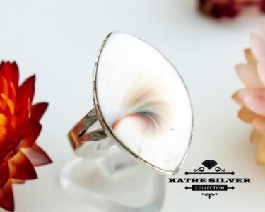 Ceramic Feather Ring, Statement Ceramic Ring, Handmade White Ring, Unique Statement Ring, Artistic Jewelry for Women - Image 3