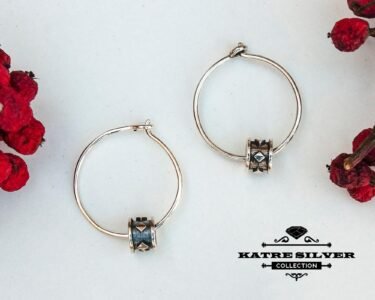 thin wire hoop earrings