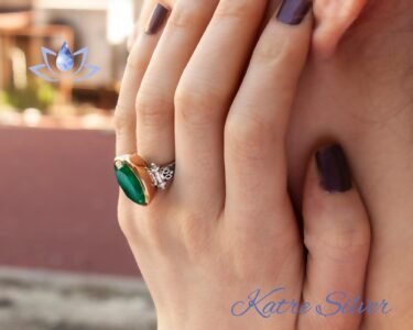 Teardrop Paraiba Tourmaline Oval Cut Aesthetic Design Women Ring, Apatite Ring, Green Unique Ring, Custom Ring, Green Diamond Ring, Gift for - Image 4