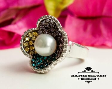 Ladies Pearl Ring, Botanical Ring, Ladies Ring, Multi Stone Ring, Pearl Ring, Mother of Pearl, Pearl Jewelry, Multi Stone, Ring for Her - Image 5