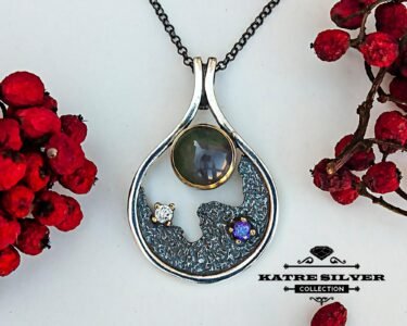 Green Moss Agate Necklace, Moss Agate Pendant, Green Moss Agate, Green Agate Necklace, Moss Agate Jewelry, Gemstone Necklace, Agate Necklace