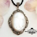large shell pendant necklace white seashell statement jewelry