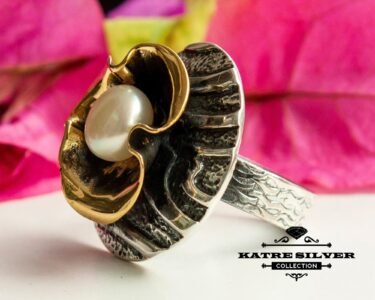 Floral Pearl Ring, Vintage Pearl Ring, Silver Pearl Ring, Pearl Ring, Floral Ring, Flower Ring, Pearl Jewelry, Floral Jewelry, Designer Ring - Image 5