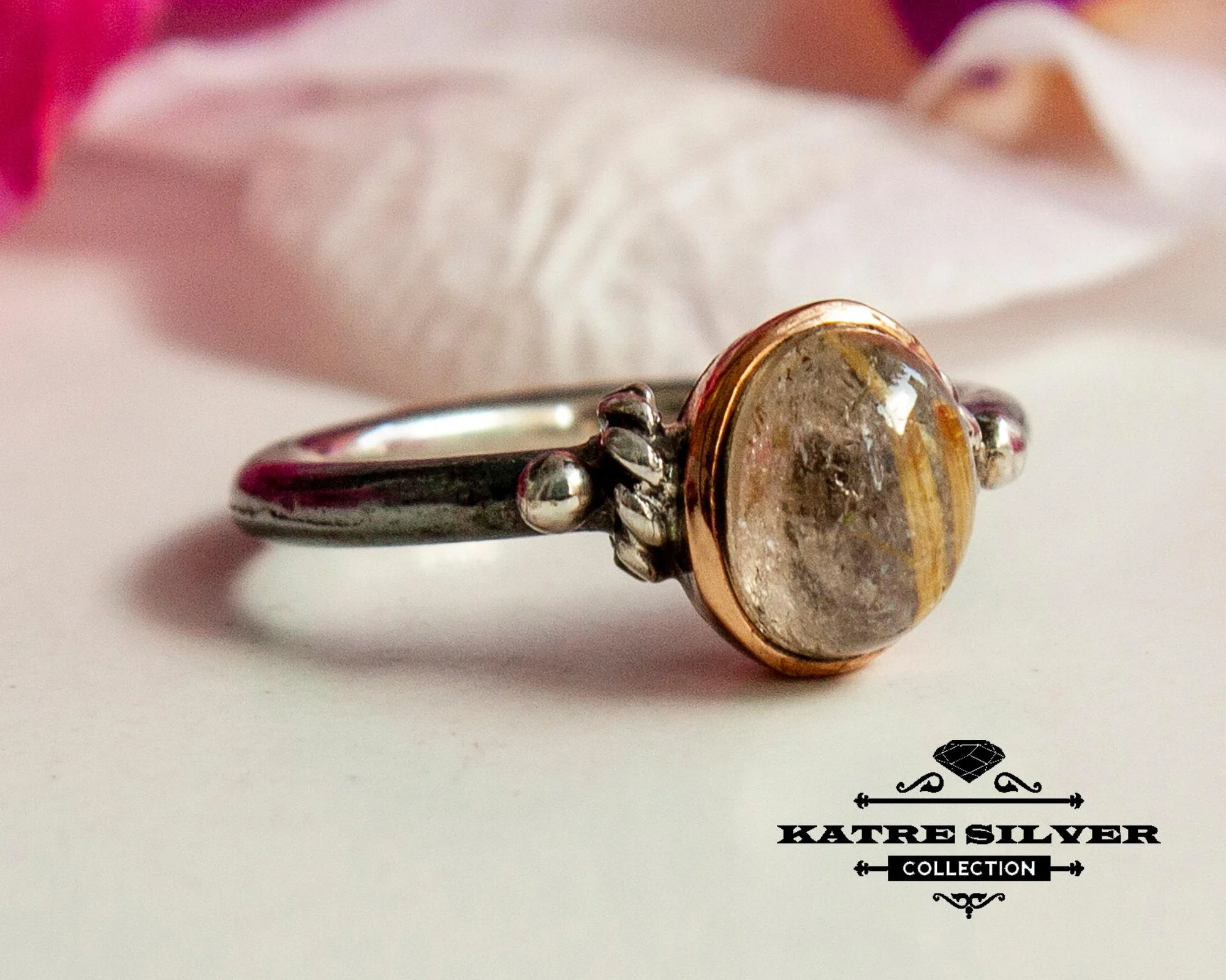 Golden Rutile Quartz Ring, Rutilated Quartz, Gemstone Ring, Quartz Ring, Dainty Ring, Quartz Jewelry, Natural Stone Ring, Unique Ring, Ring