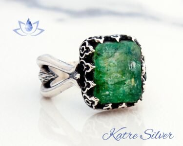 Mens Emerald Ring, Natural Green Emerald, Ethical Mens Ring, Rustic Mens Ring, Game of Thrones Ring, Amazing Design, Birthstone Men Ring