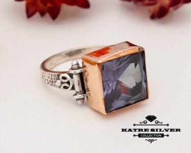 Color Changing Alexandrite Ring, June Birthstone Ring, Alexandrite Jewelry, Anniversary Ring, Vintage Ring, Solitaire Ring, Statement Ring - Image 3