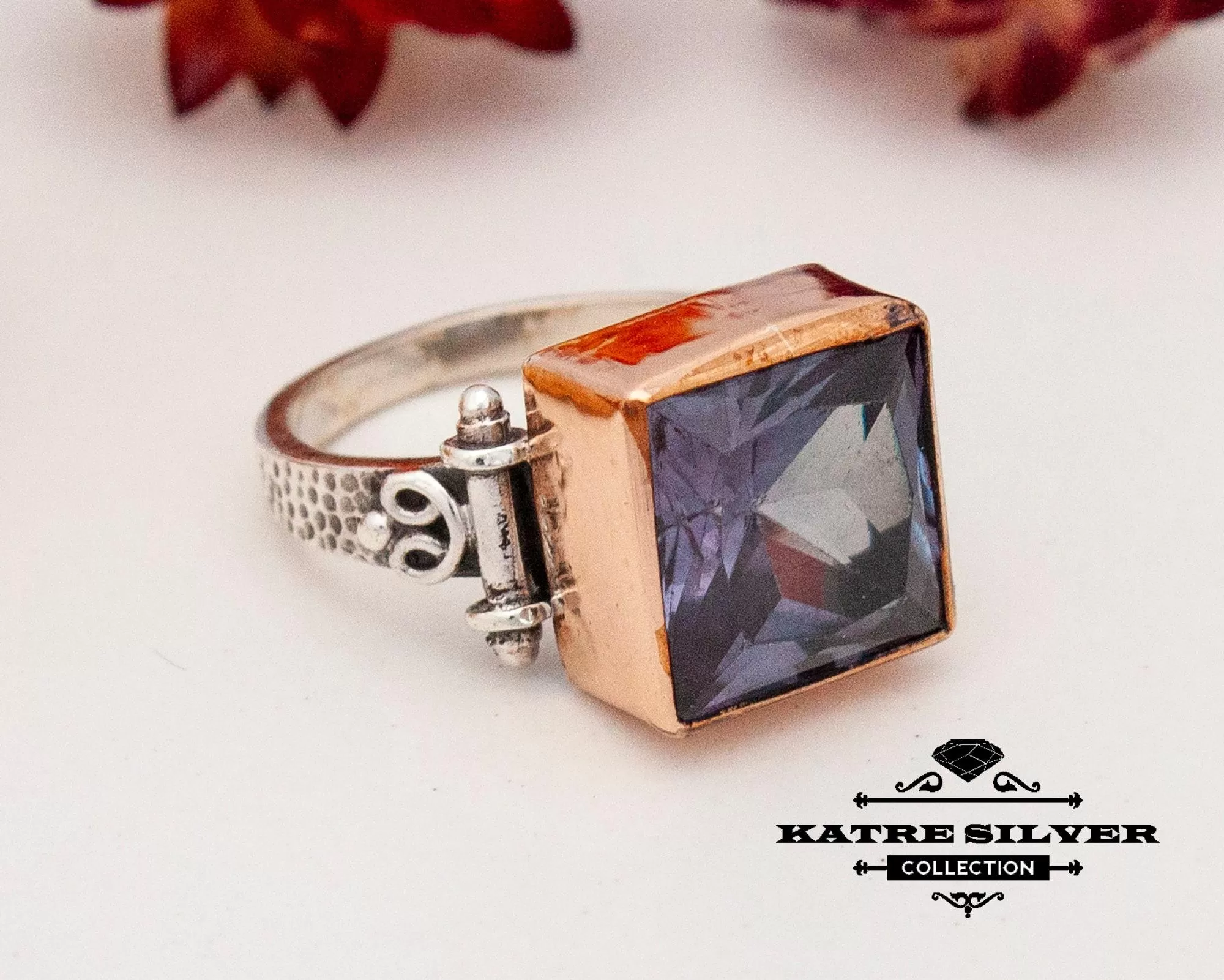 Color Changing Alexandrite Ring, June Birthstone Ring, Alexandrite Jewelry, Anniversary Ring, Vintage Ring, Solitaire Ring, Statement Ring - Image 3