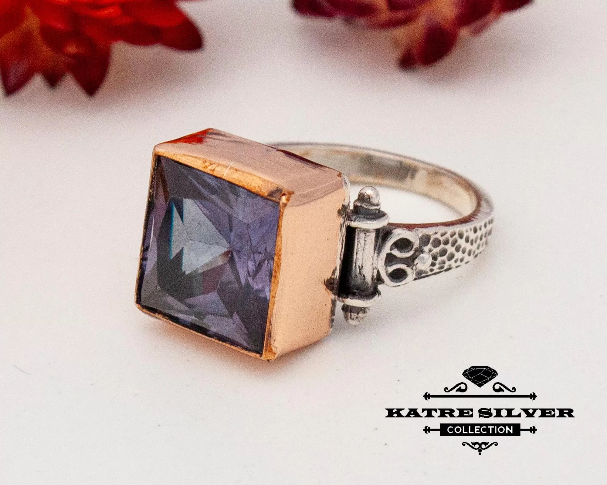 Color Changing Alexandrite Ring, June Birthstone Ring, Alexandrite Jewelry, Anniversary Ring, Vintage Ring, Solitaire Ring, Statement Ring - Image 5