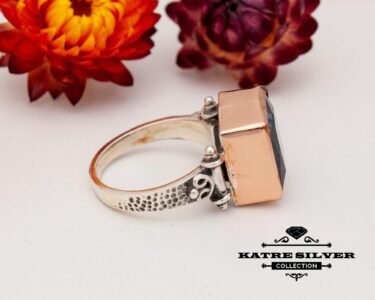 Color Changing Alexandrite Ring, June Birthstone Ring, Alexandrite Jewelry, Anniversary Ring, Vintage Ring, Solitaire Ring, Statement Ring - Image 9