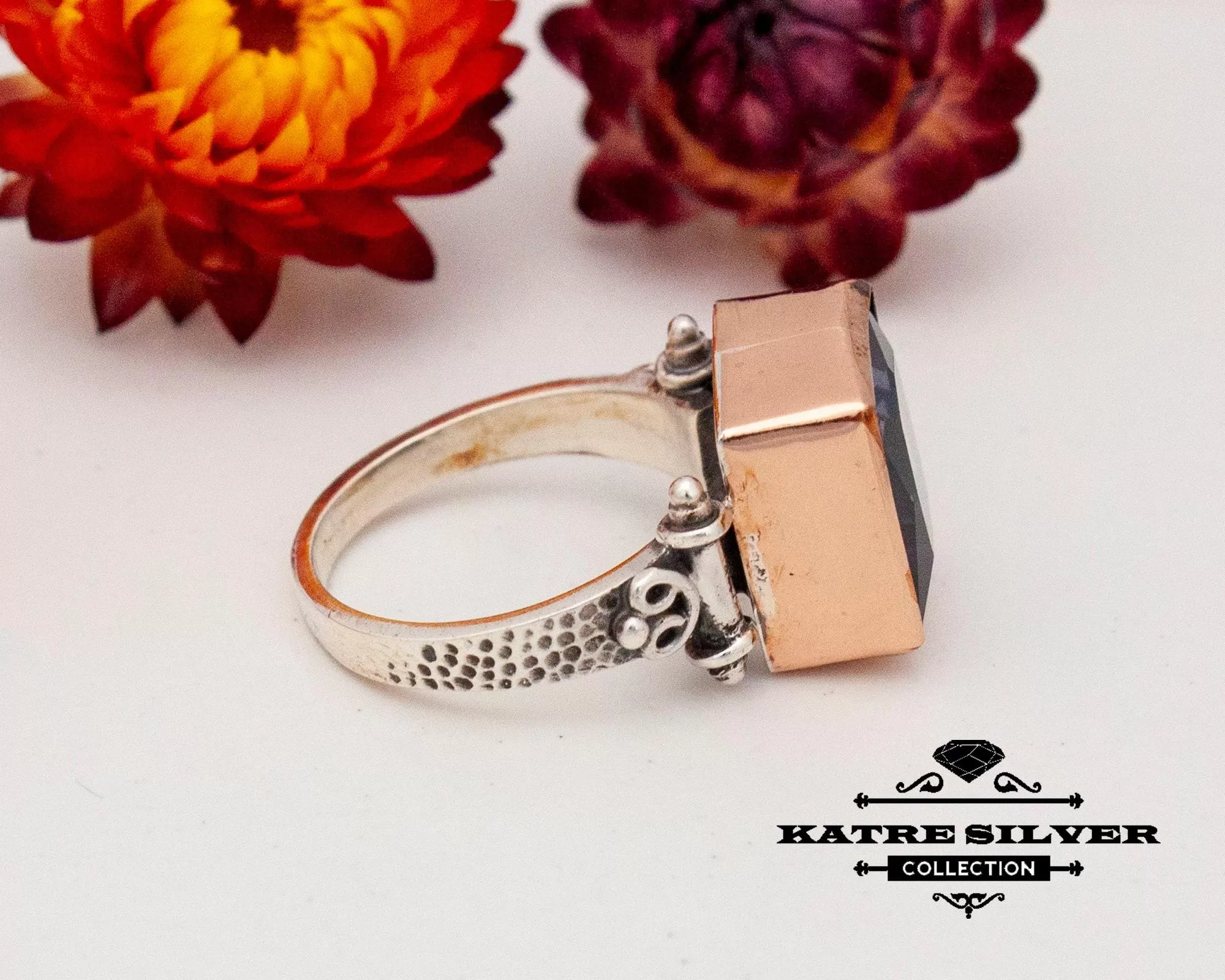 Color Changing Alexandrite Ring, June Birthstone Ring, Alexandrite Jewelry, Anniversary Ring, Vintage Ring, Solitaire Ring, Statement Ring - Image 9