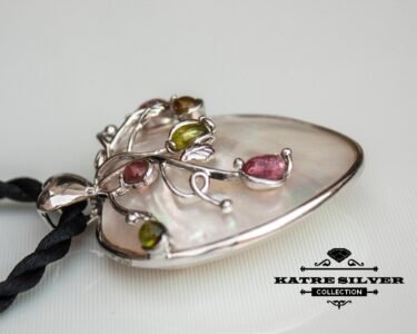 Shell Heart Pendant, Shell Heart, Heart Shell, Sea Shell Pendant, Heart Pendant, Shell Pendant, Heart Necklace, Shell Necklace - Image 4