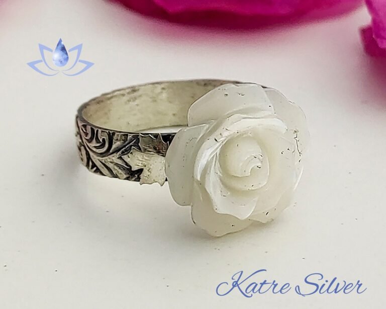 Natural Nacre Ring, Pearl Rose Ring, Mother of Pearl, Dainty Pearl Ring, Pearl Ring, Pearl Jewelry, Vintage Ring, Gift For Her
