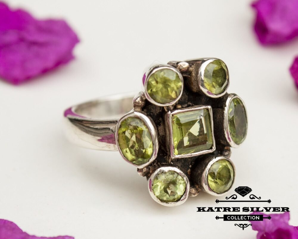 Unique Vintage Peridot Ring, Handmade Ring, Statement Ring, Natural Peridot Ring, Green Peridot Ring, Peridot Jewelry, Ladies Ring