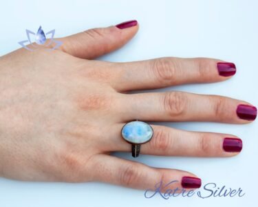Oval Moonstone Ring, Rainbow Moonstone Ring, Moonstone Ring Silver, Natural Moonstone Ring, Engagement Ring, Birthstone Ring, Gift for Her - Image 2