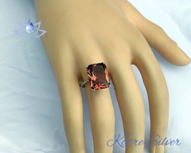 Color Change Sultanite Ring, Turkish Diaspore, Color Change Ring, 925 Silver Ring, Statement Ring, Solitaire Ring, Handmade Silver Ring - Image 2