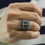 Sterling Silver Fleur De Lis Ring: Onyx Gemstone, Handmade French Jewelry - Image 5