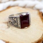 Handmade Fire Amber Ring for Men: Patterned Sterling Silver Band - Image 2