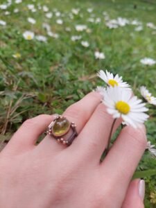Green Peridot Ring in 925 Sterling Silver, Rose Gold and Blackened Statement Jewelry - Image 10